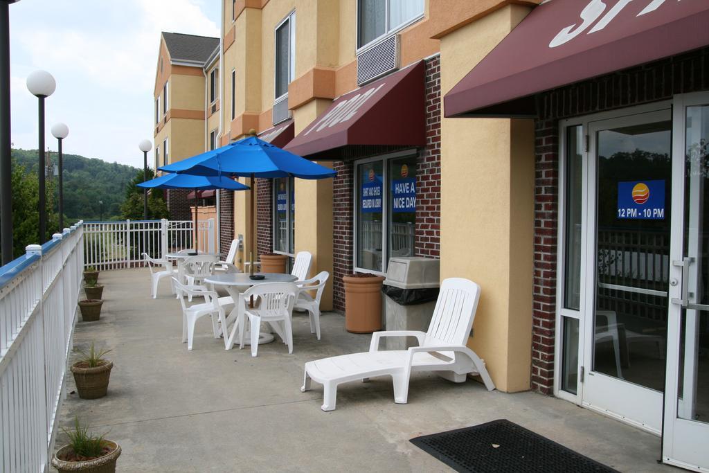 Comfort Inn & Suites Hillsville I-77 Exterior photo